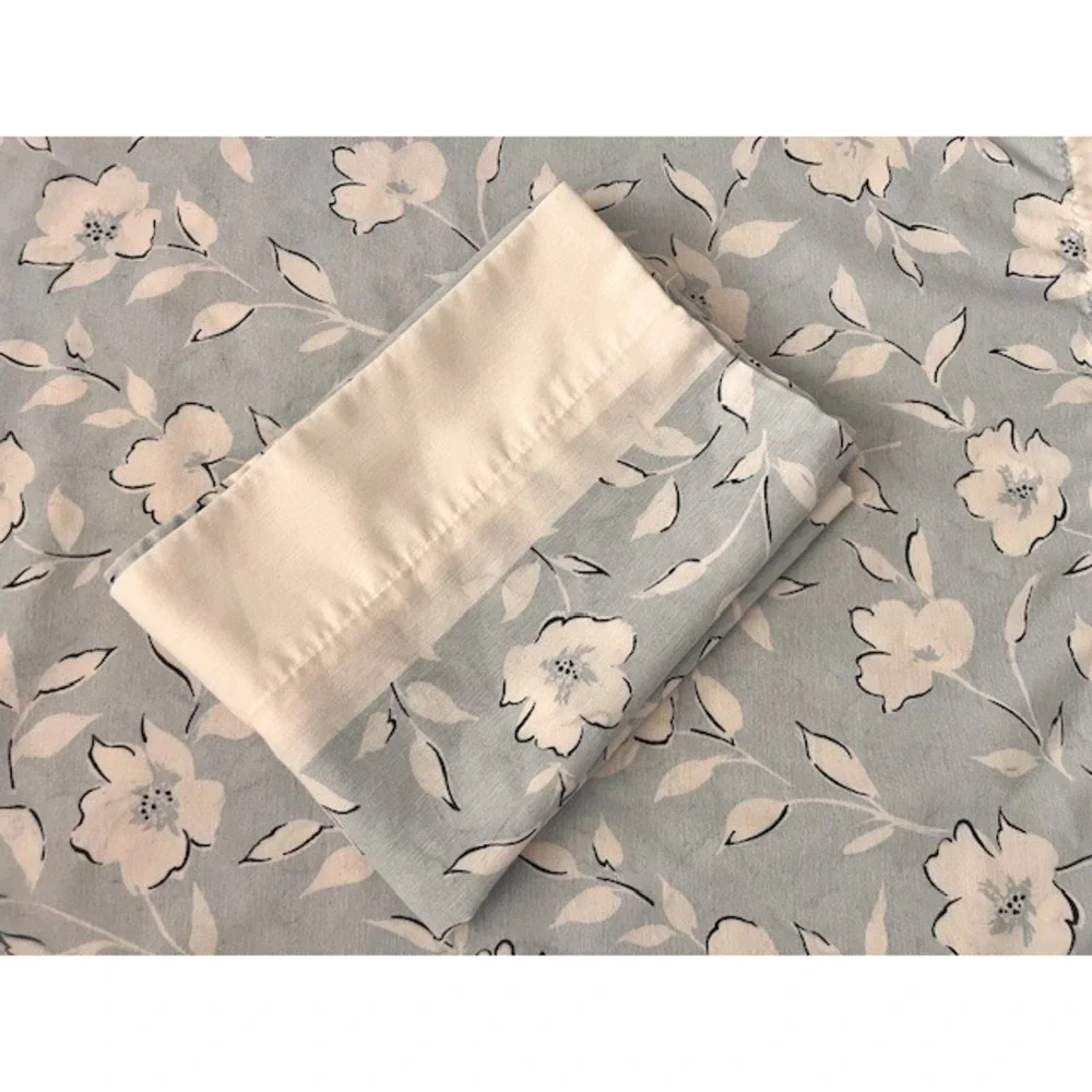 Vintage‎ pair of pillowcases, Westpoint Stevens, blue floral cottagecore floral